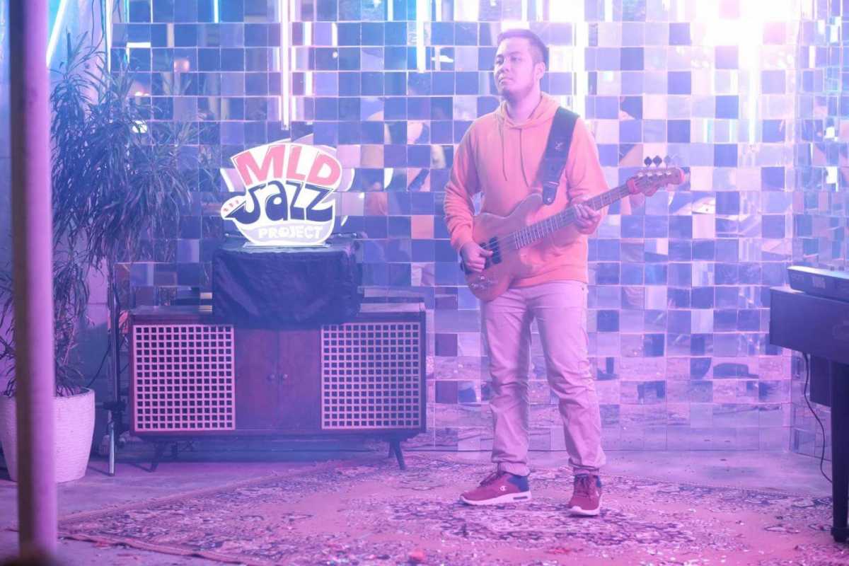 Traveling ke Antariksa bersama Eky dengan lagu "Nebula"